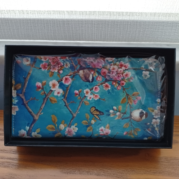 Wallet - Picture 1 of 4